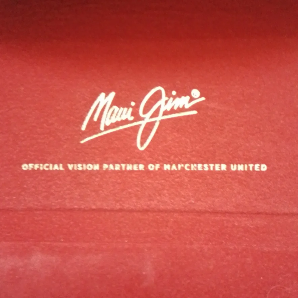 Manchester United Maui Jim Limited edition sunglasses case